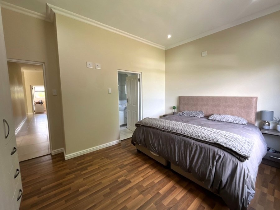 5 Bedroom Property for Sale in Knysna Heights Western Cape